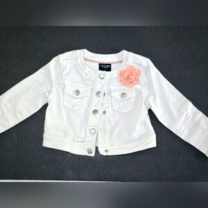 Girl white Jean jacket cropped with ponk flower, Brand: Genuine Kids. Size: 5T